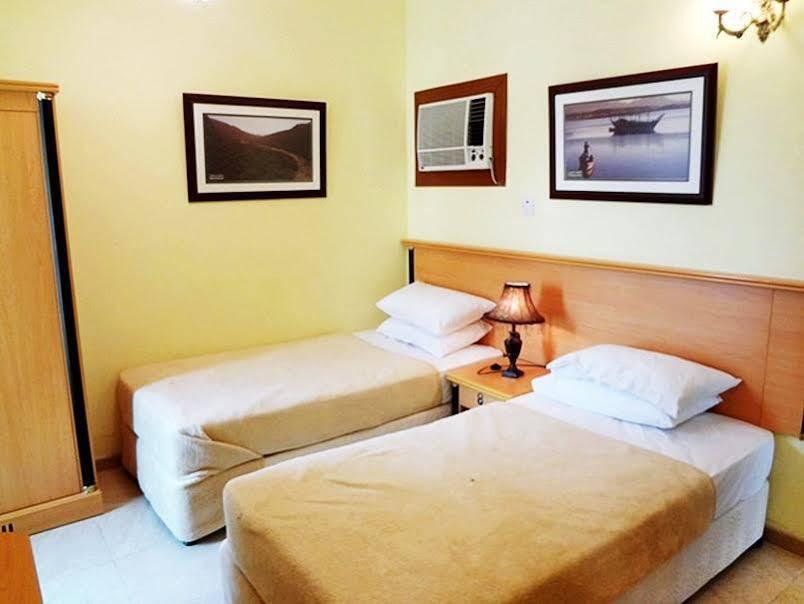 Muscat International Hotel ภายนอก รูปภาพ