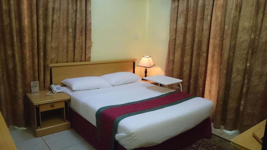Muscat International Hotel ภายนอก รูปภาพ