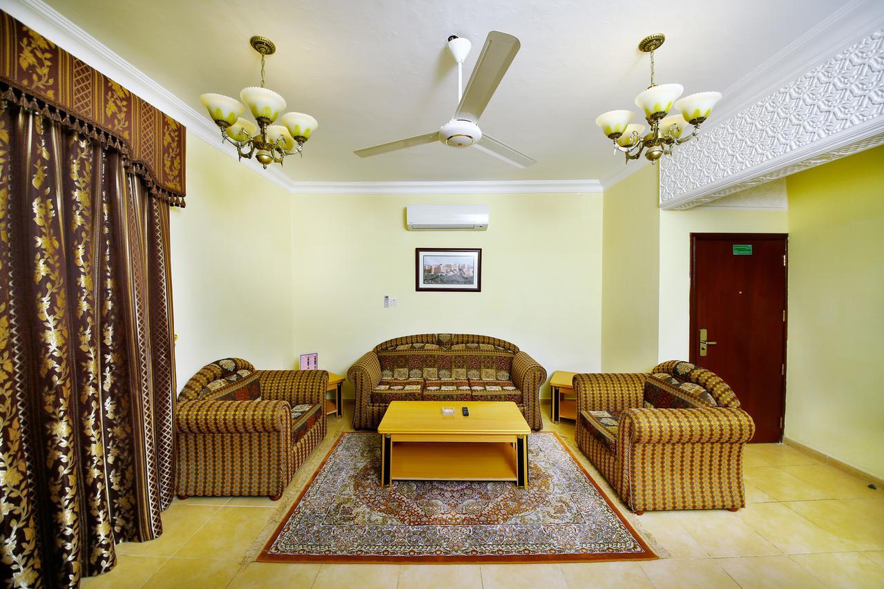 Muscat International Hotel ภายนอก รูปภาพ