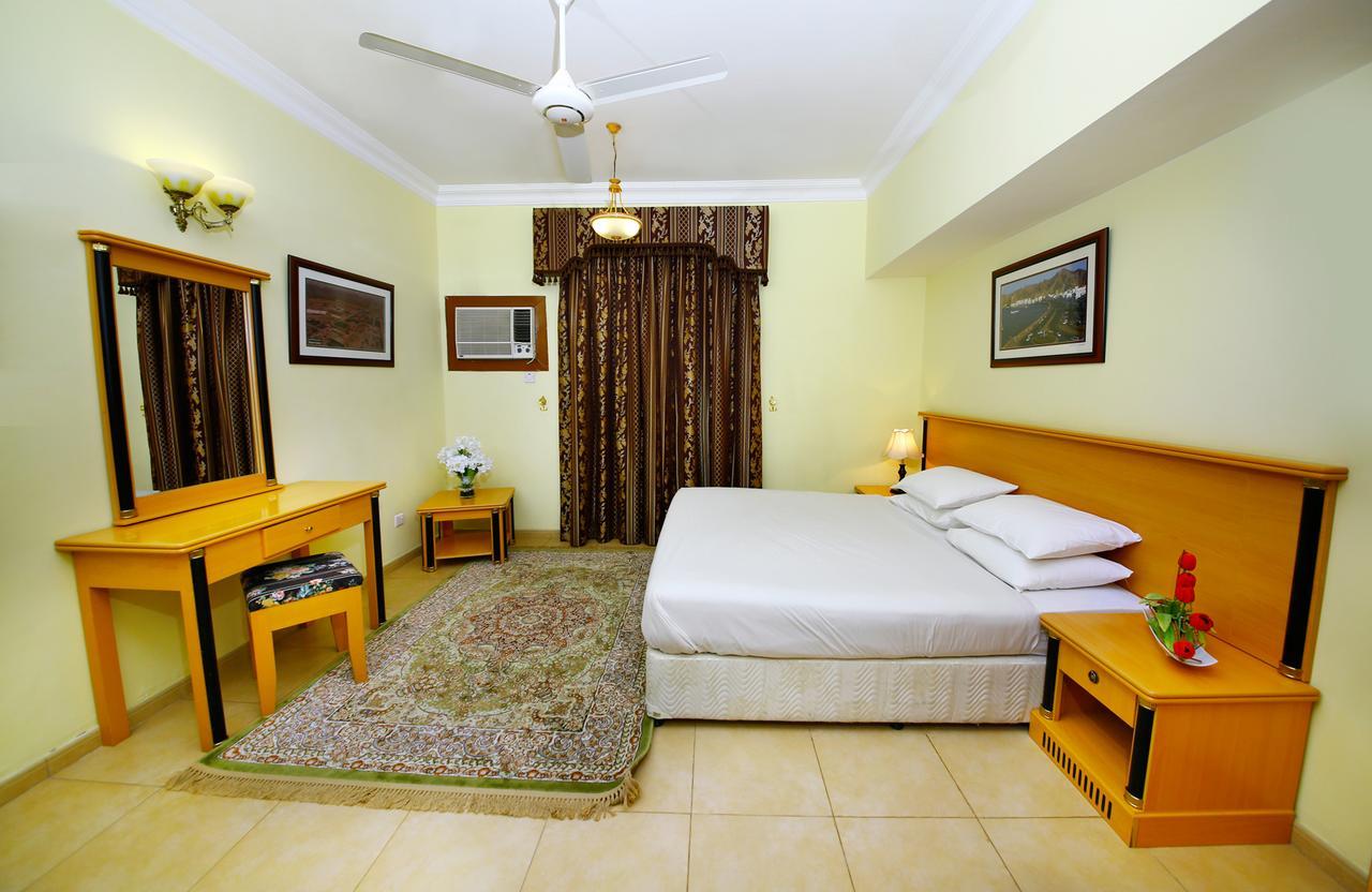 Muscat International Hotel ภายนอก รูปภาพ