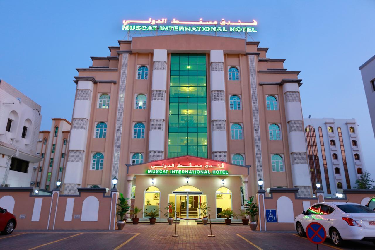 Muscat International Hotel ภายนอก รูปภาพ