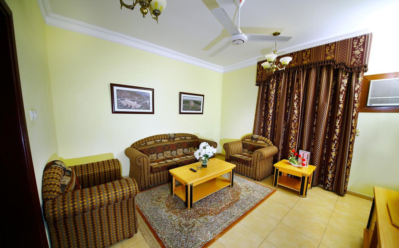 Muscat International Hotel ภายนอก รูปภาพ