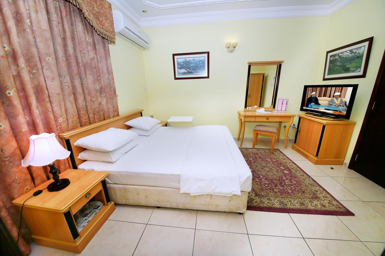 Muscat International Hotel ภายนอก รูปภาพ