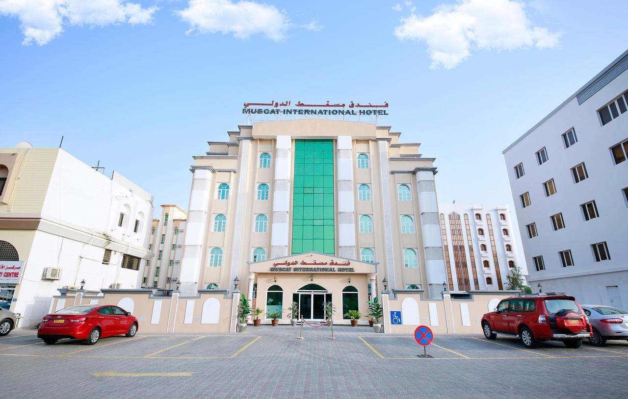 Muscat International Hotel ภายนอก รูปภาพ