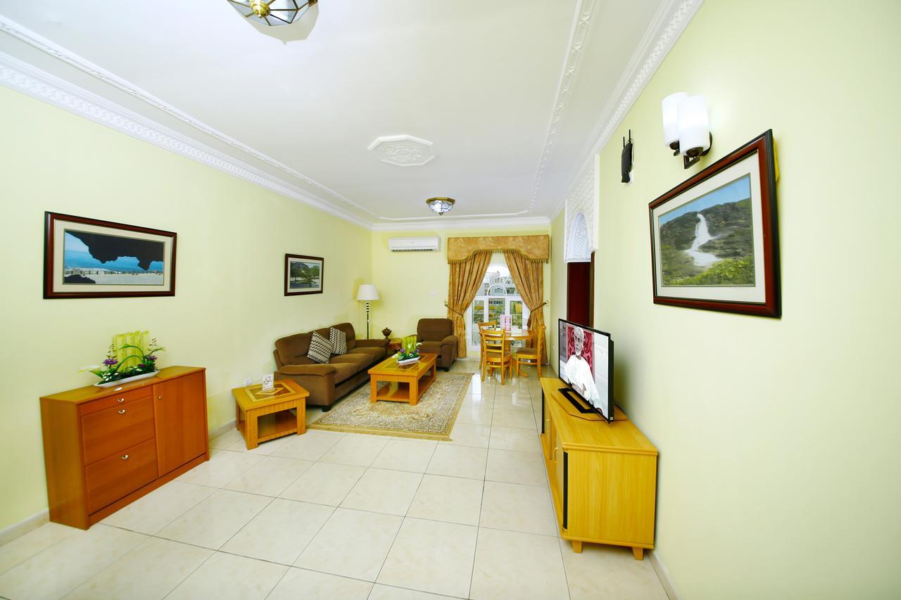 Muscat International Hotel ภายนอก รูปภาพ