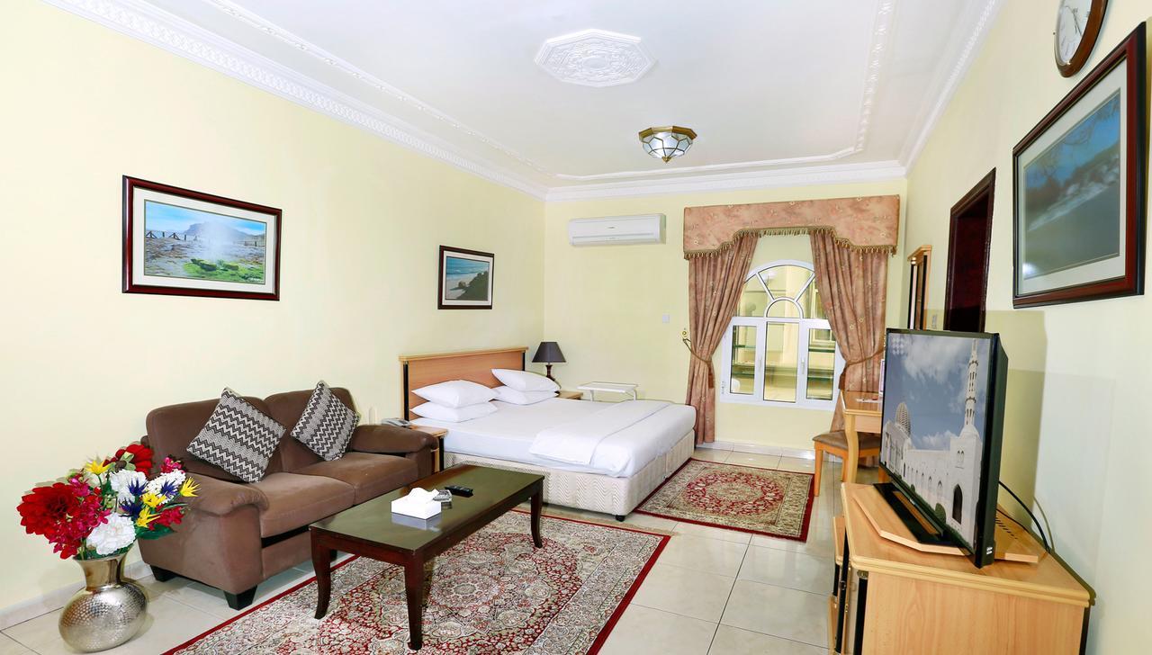 Muscat International Hotel ภายนอก รูปภาพ